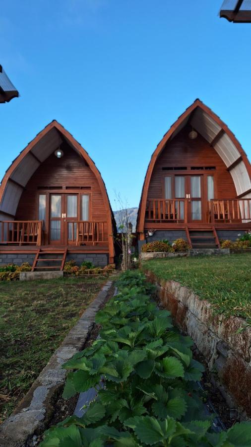Family Rinjani Bungalow Sajang Esterno foto